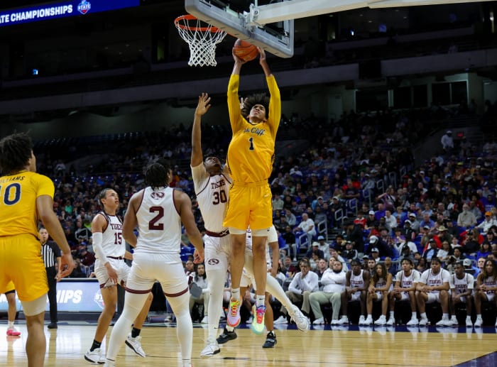 oak cliff faith family silsbee texas uil class 4a title tommy hays 2024 Oak Cliff Faith Family vs Silsbee 05